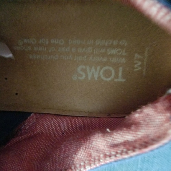 Toms size w7 lightly used blue with crabs - Picture 3 of 3